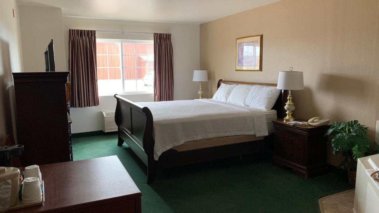 Fairbridge Inn&Suites - Miles City Extérieur photo