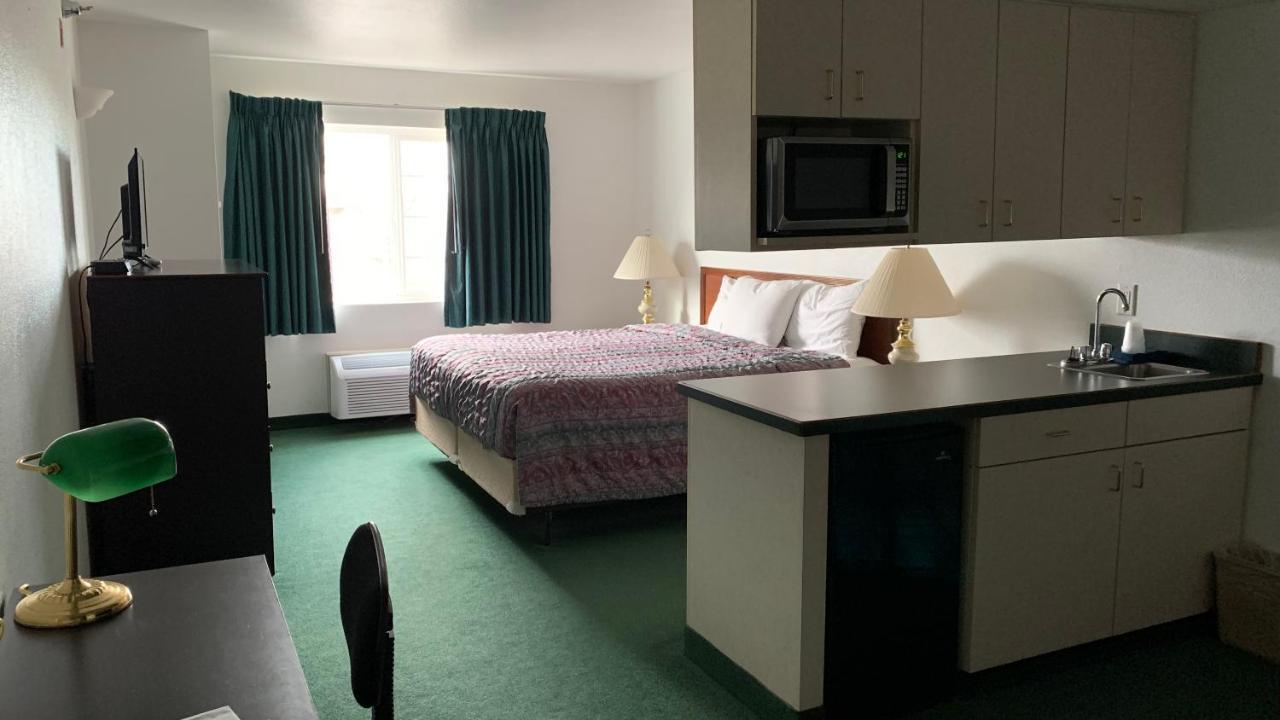Fairbridge Inn&Suites - Miles City Extérieur photo