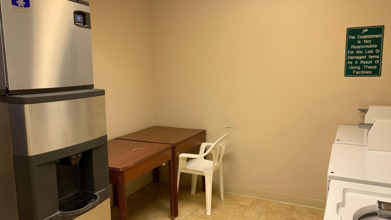 Fairbridge Inn&Suites - Miles City Extérieur photo