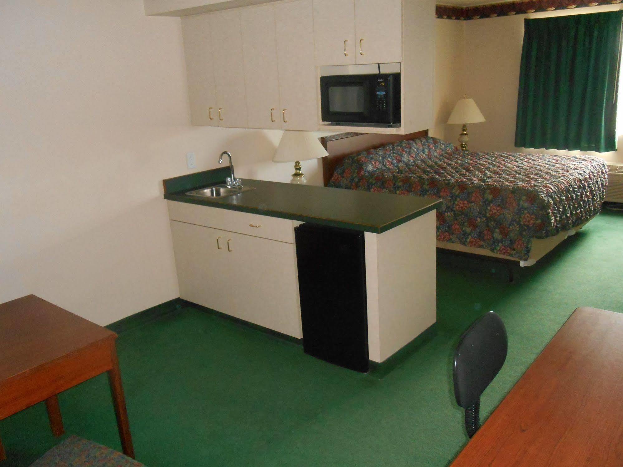 Fairbridge Inn&Suites - Miles City Extérieur photo